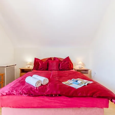 Holiday home Toldi Miklos - Happy
